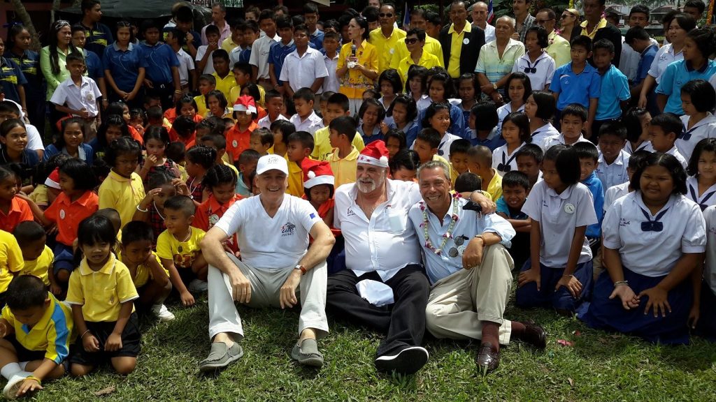 Commemoration-des-10-ans-du-tsunami-decembre-2014 - UFE Phuket 003