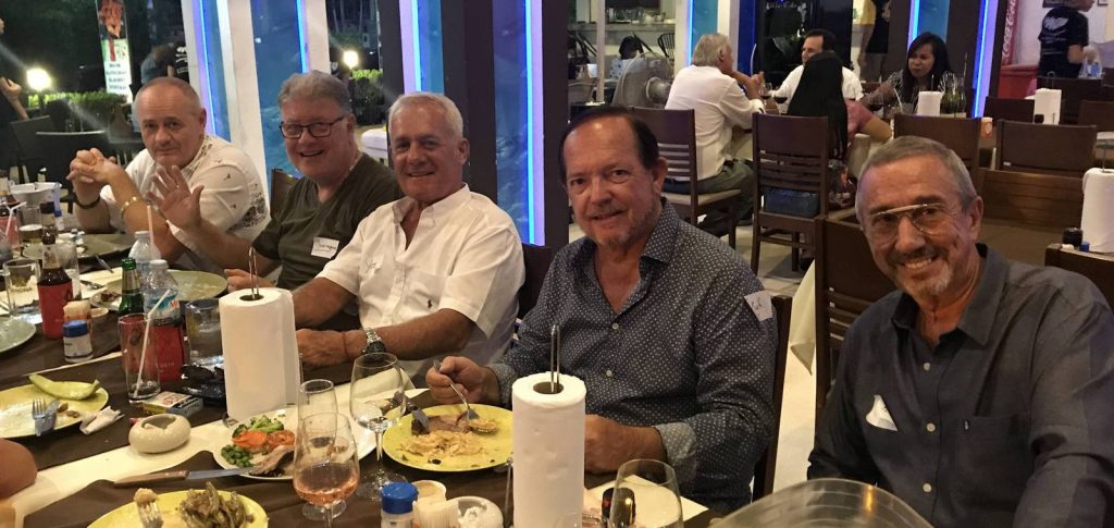 Dîner UFE Phuket Samedi 29 septembre au SHAKERS à Rawai 018