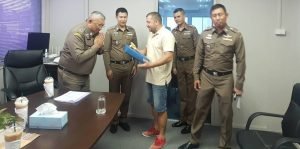Maxime récompensé par la Police Royale Thailandaise (Wai)